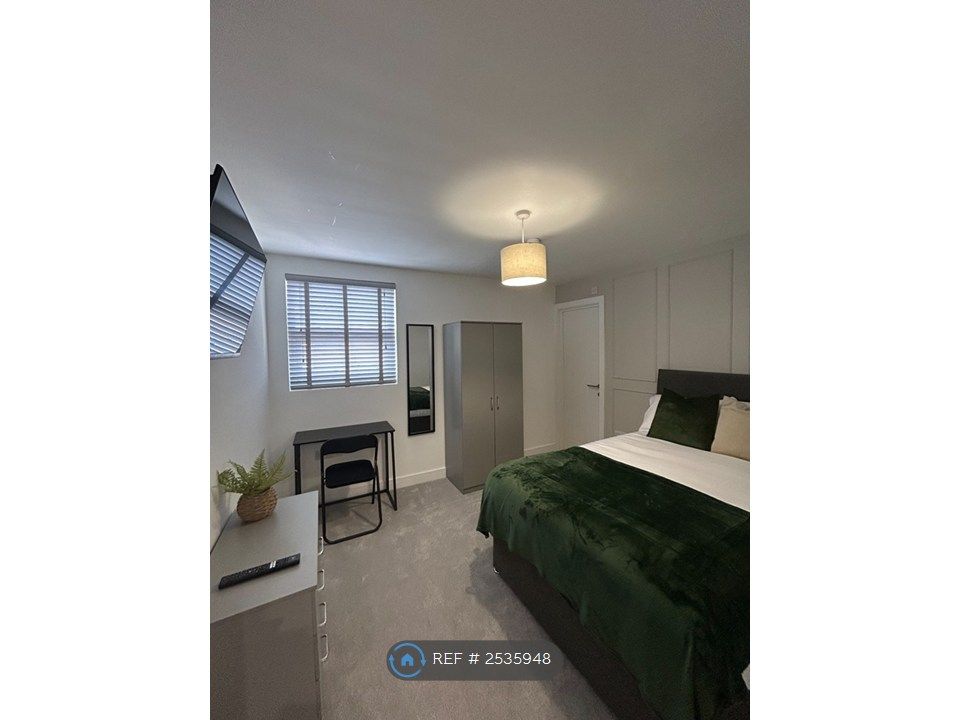 Property photo 1 of 16 Bedroom 6
