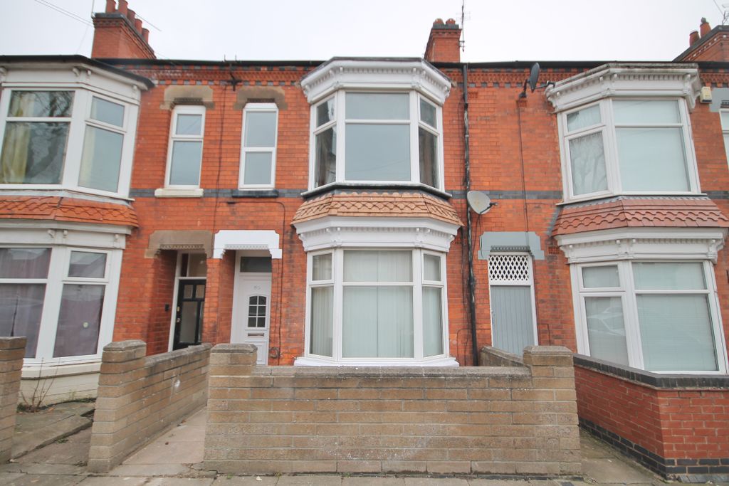 Property photo 2 of 20