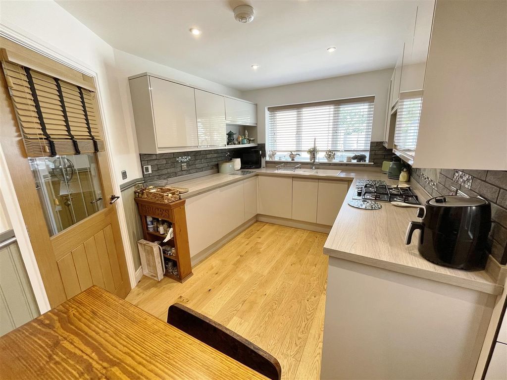 Property photo 2 of 36 Kitchen