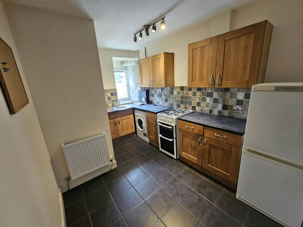 Property photo 3 of 6 20260820_144717