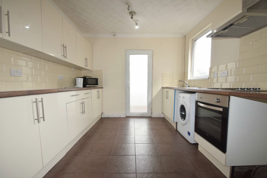 Property photo 1 of 9 Photo 2