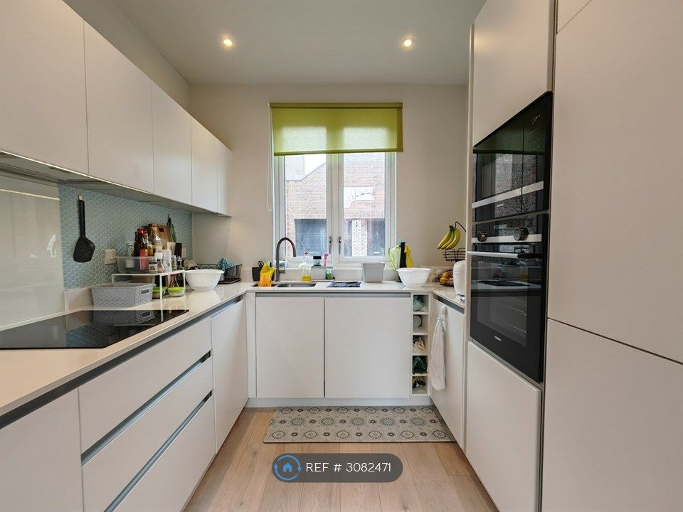 Property photo 3 of 22 Kitchen