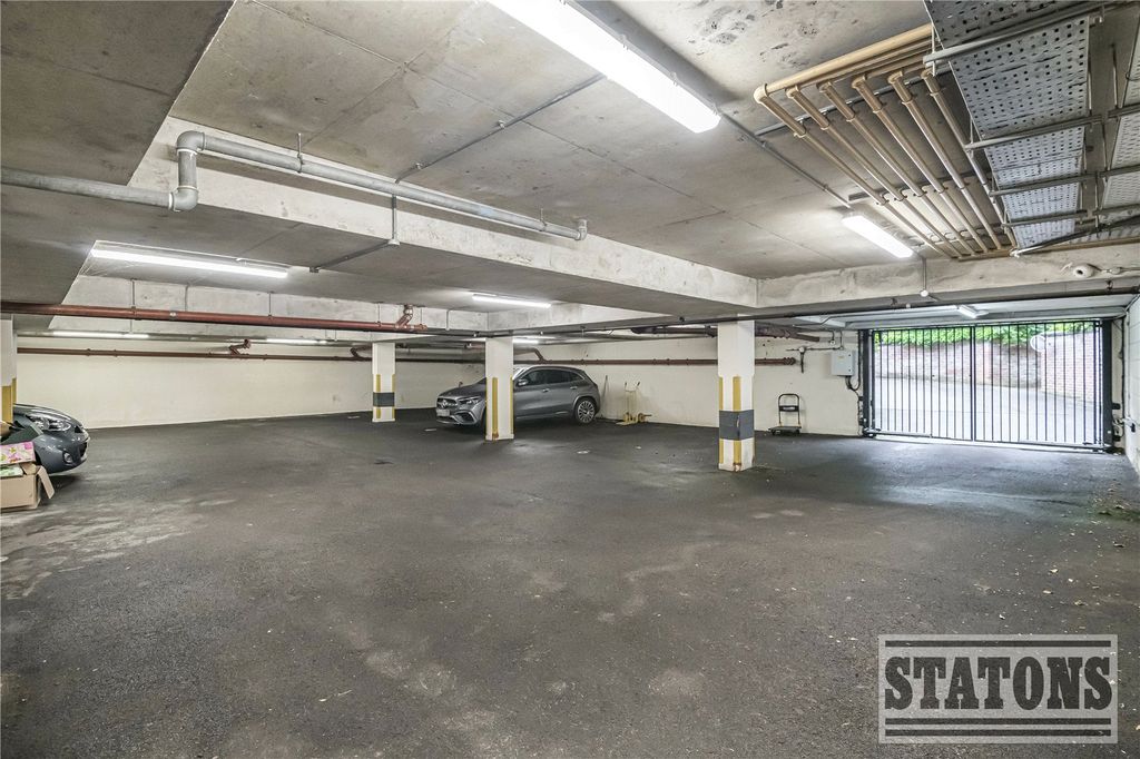 Additional image 30 of 3 bed flat for saleCockfosters Road, Barnet EN4
