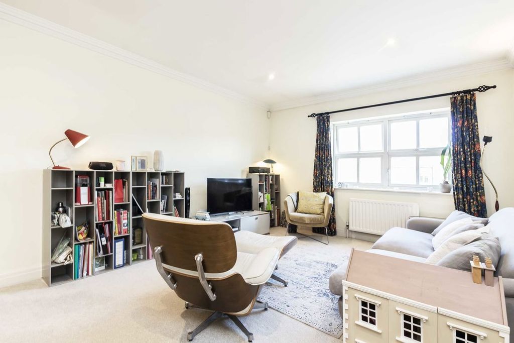 Property photo 2 of 5