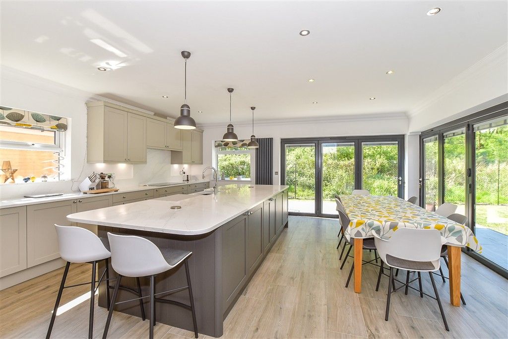 Property photo 1 of 22 Kitchen/Dining Room