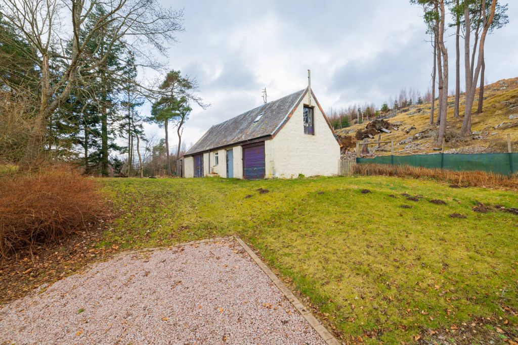 Property photo 2 of 30