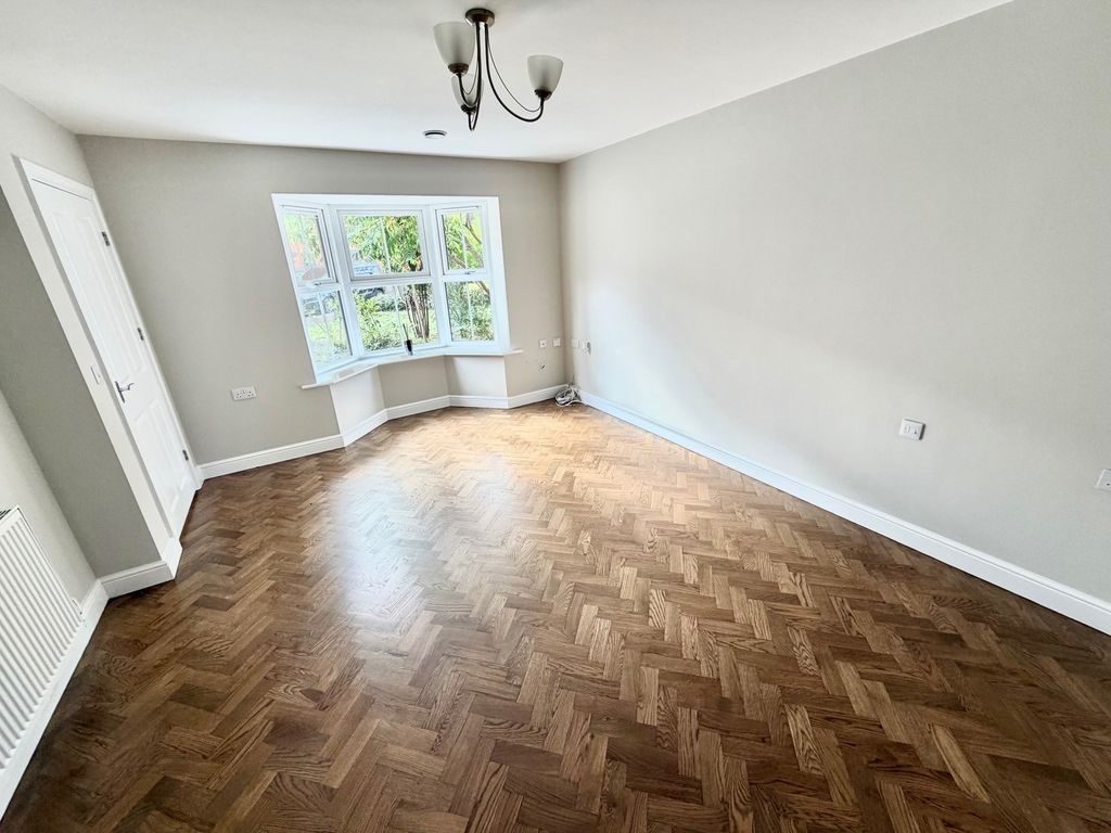 Property photo 3 of 15 Pbox-Img.Jpg
