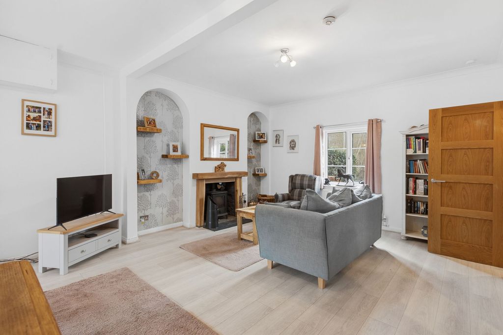 Property photo 3 of 22