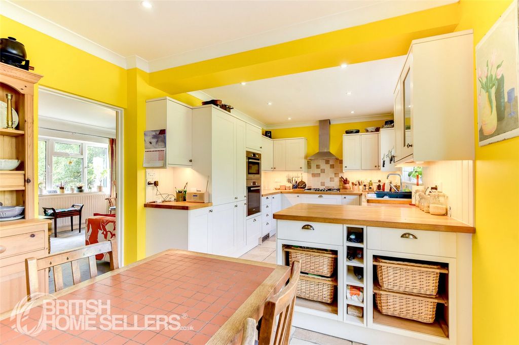 Property photo 2 of 41 Picture No. 21