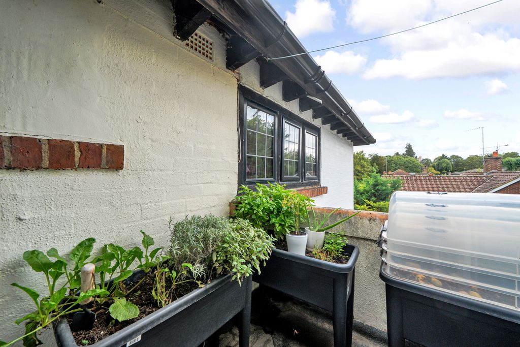 Property photo 3 of 19 Balcony