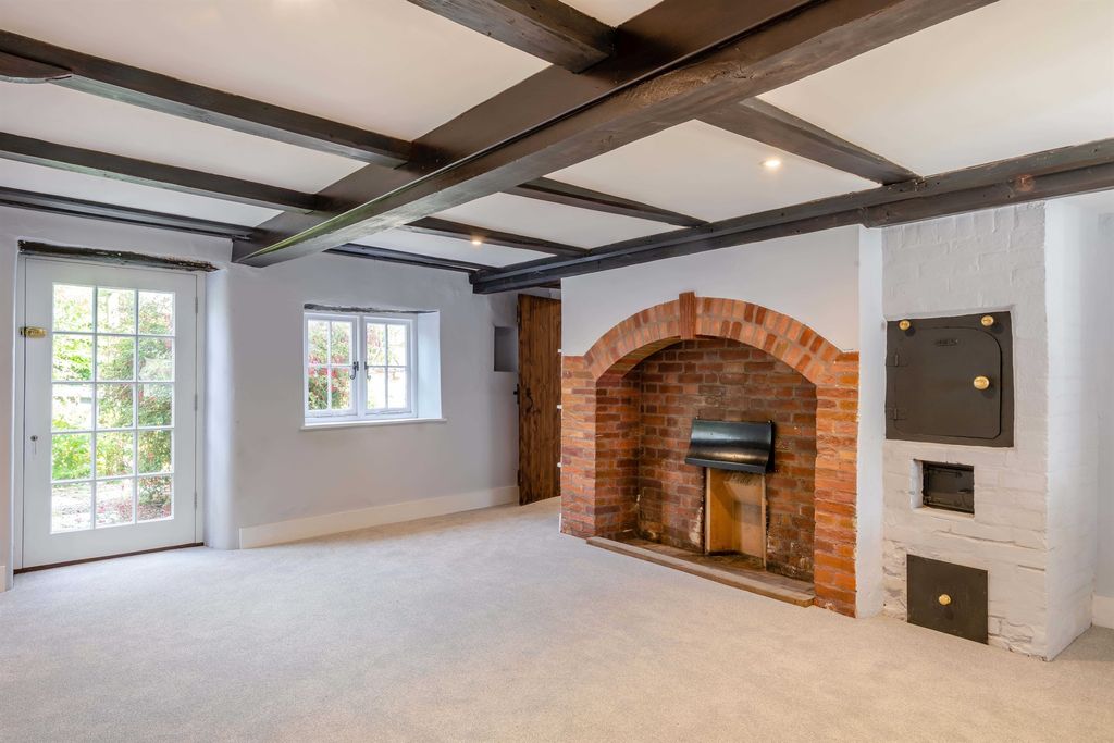 Property photo 2 of 13