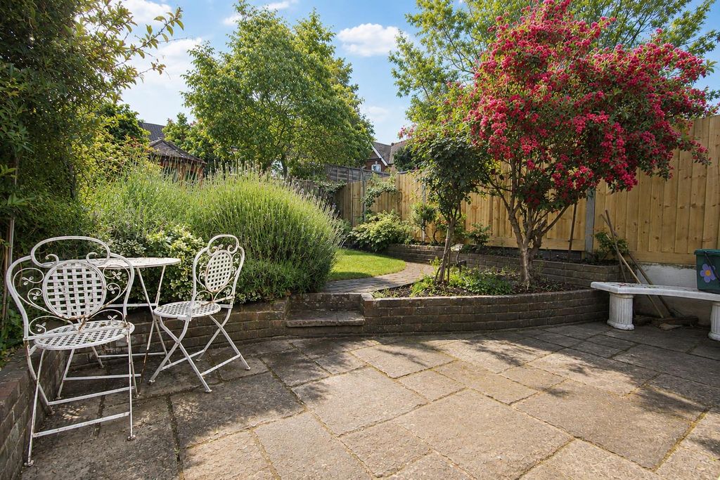 Property photo 3 of 19