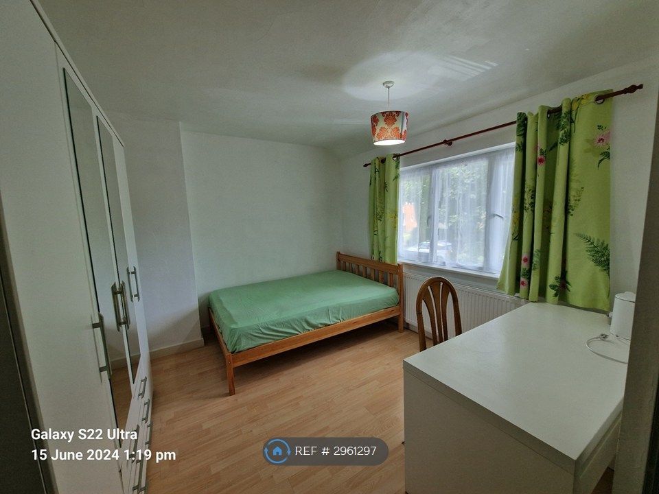 Property photo 3 of 9 Bedroom 1A