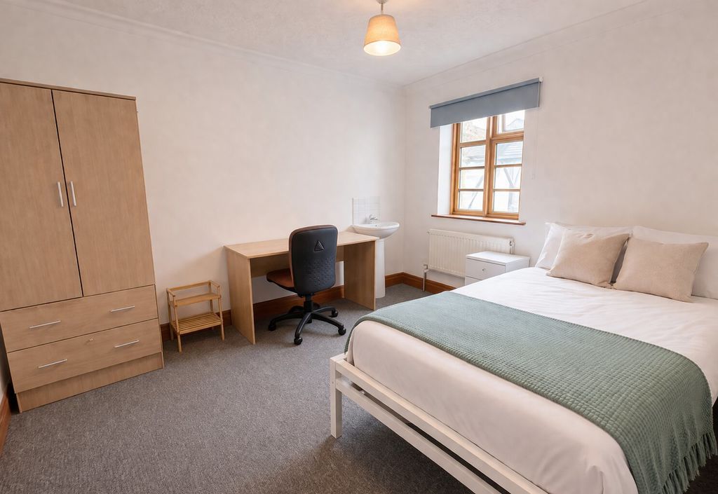 Property photo 3 of 7 Photo 15