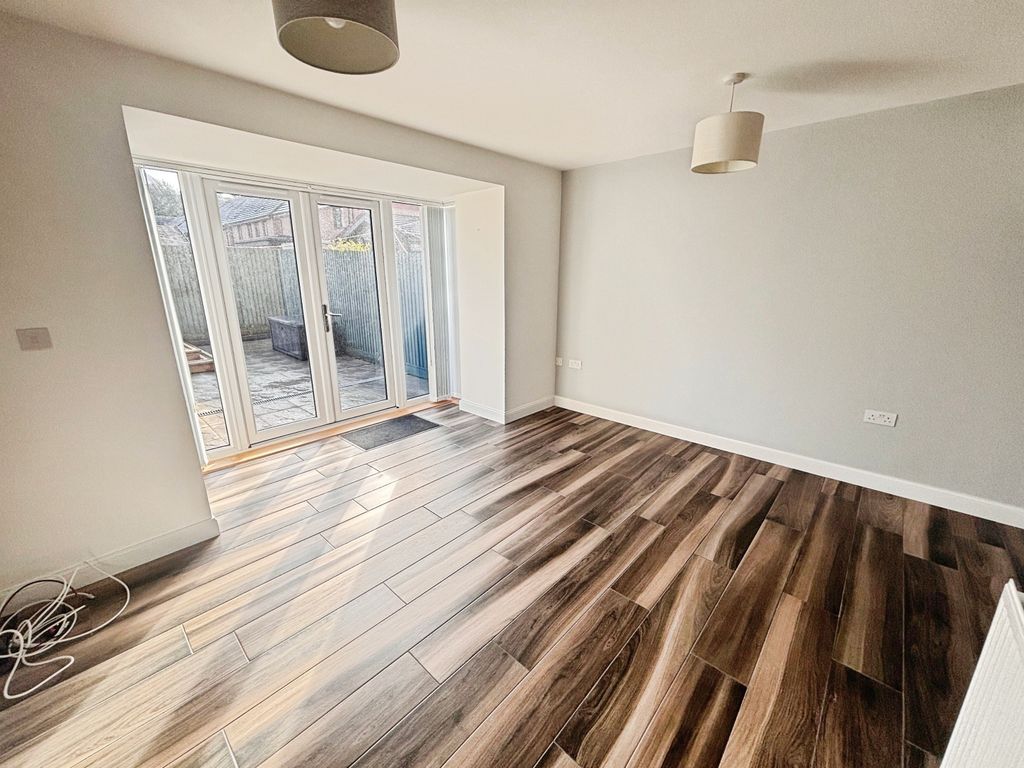 Property photo 3 of 20 Image