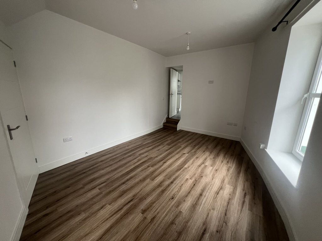 Property photo 2 of 7 Img_8816