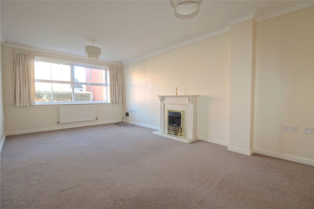 Property photo 3 of 20 Picture No. 12