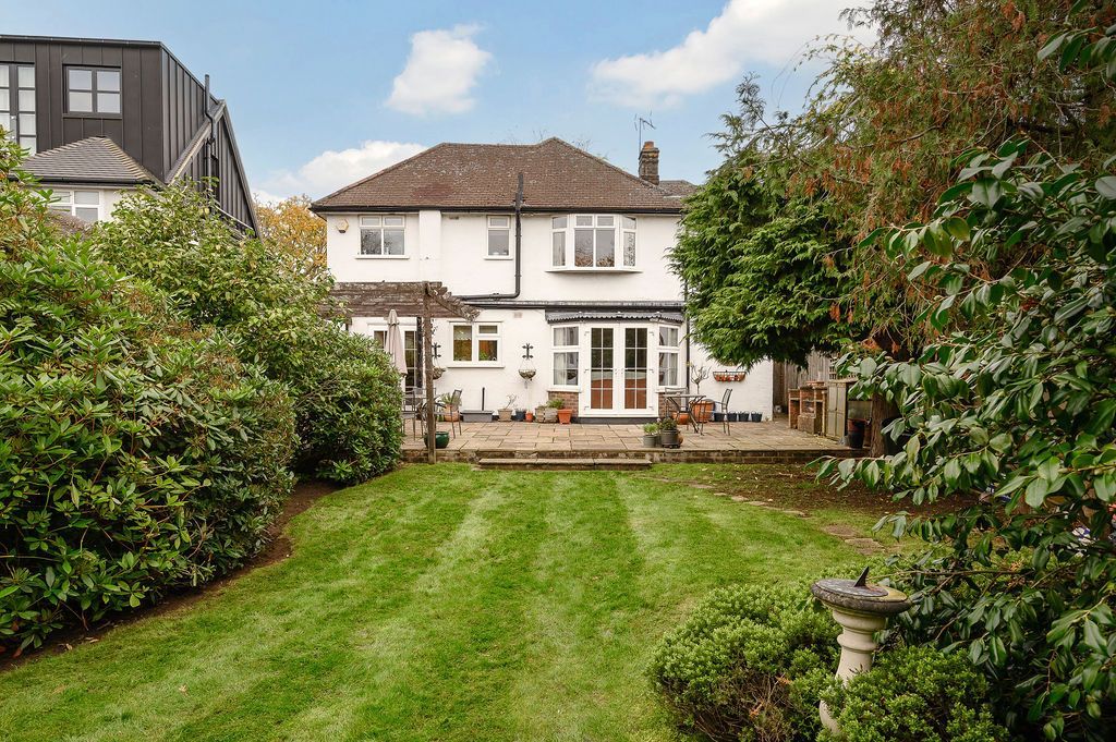 Property photo 2 of 32