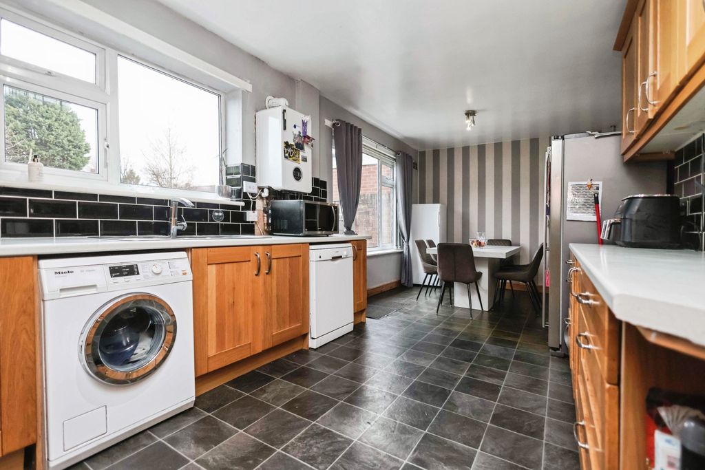 Additional image 6 of 4 bed terraced house for saleWoodward Road, Pershore WR10