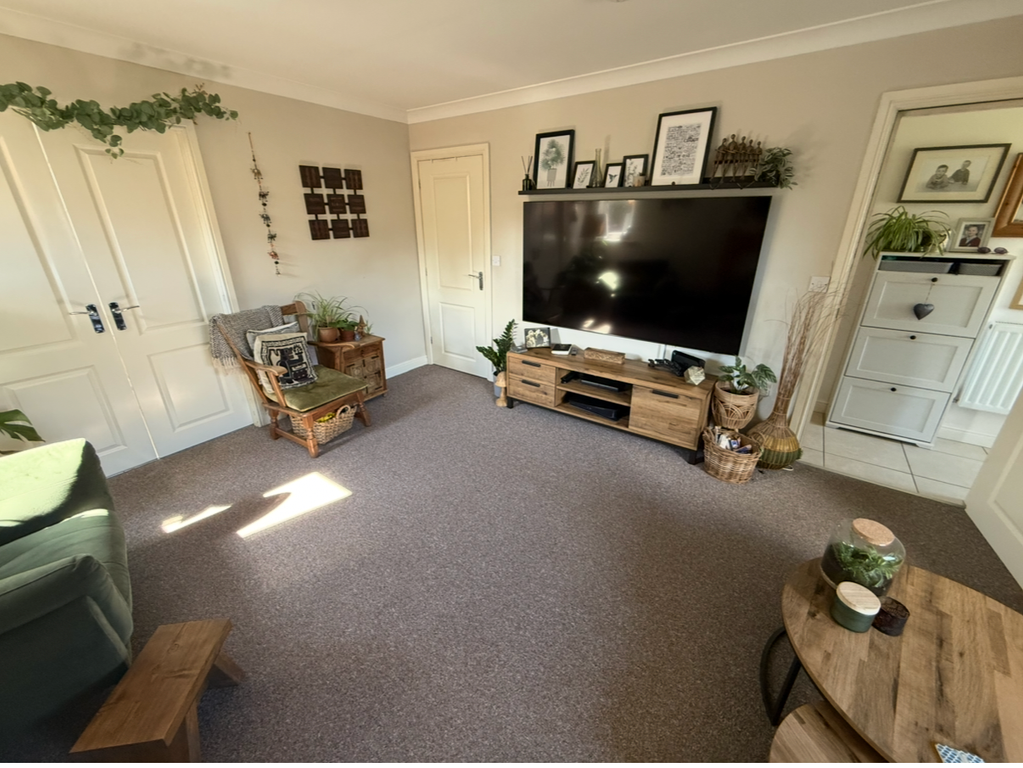 Property photo 3 of 13