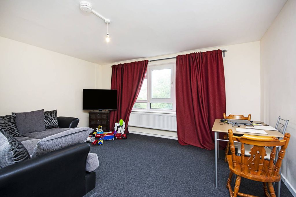 Property photo 2 of 5