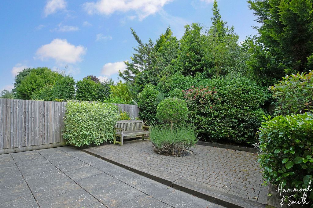 Additional image 21 of 2 bed flat for saleHemnall Street, Epping CM16