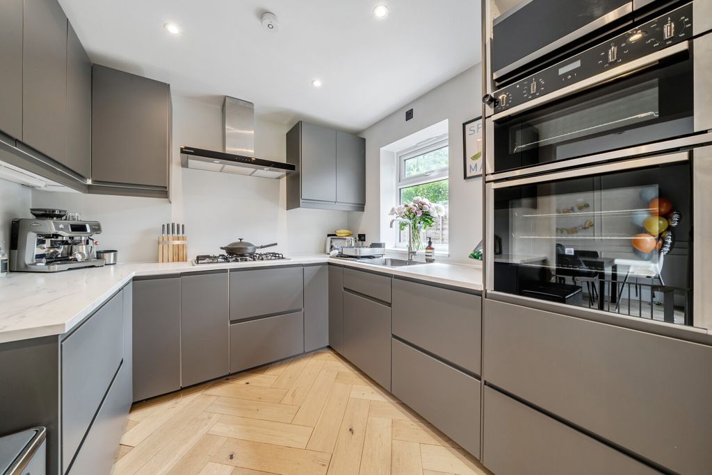 Property photo 3 of 20 1478268-21-6A33d7...