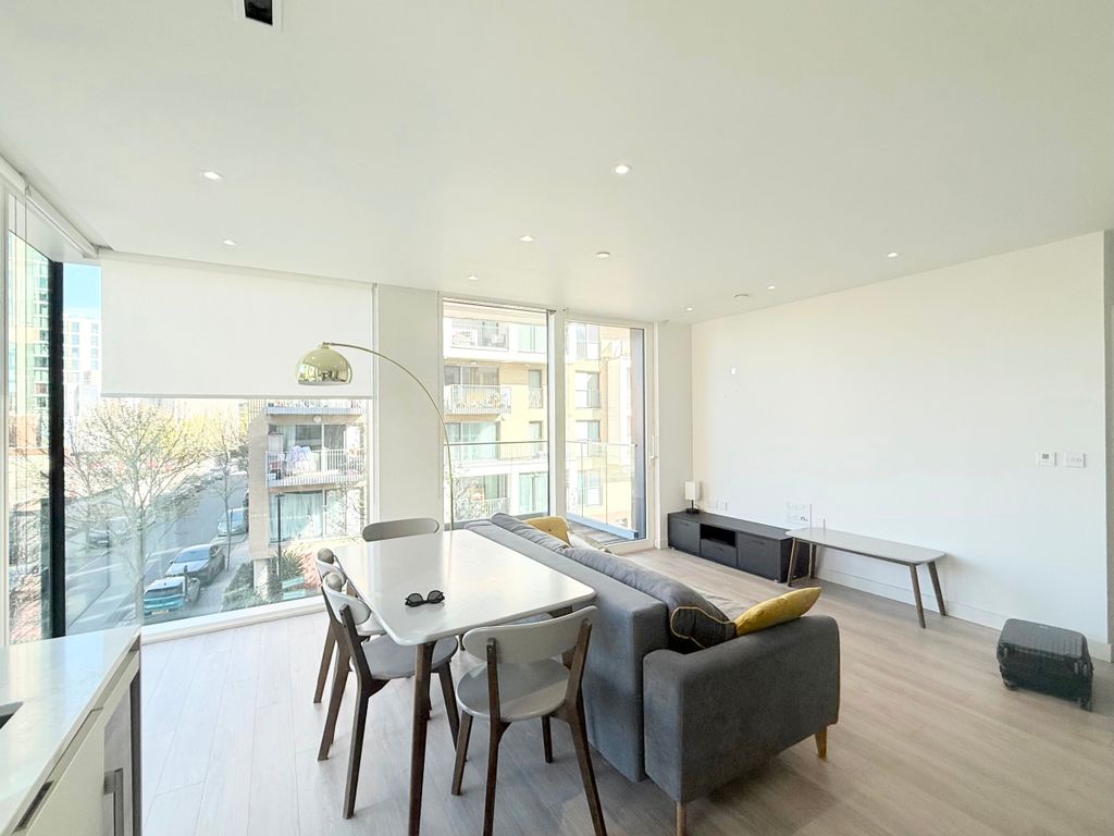 Property photo 3 of 12