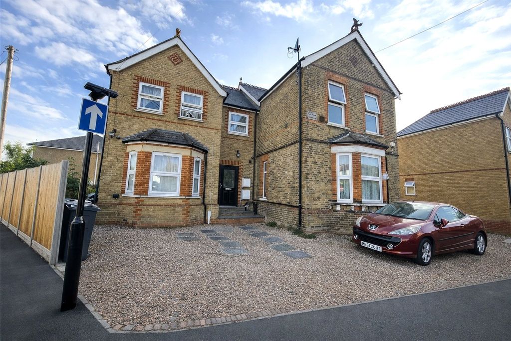 Property photo 1 of 7 Front Aspect