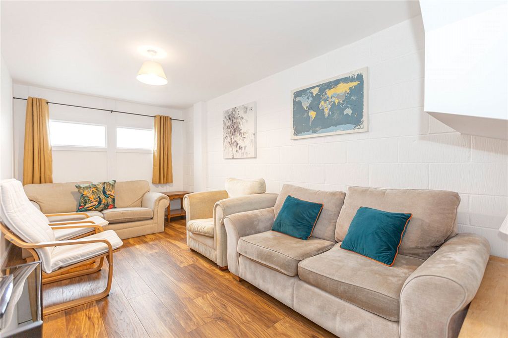 Property photo 1 of 22 Picture No. 36