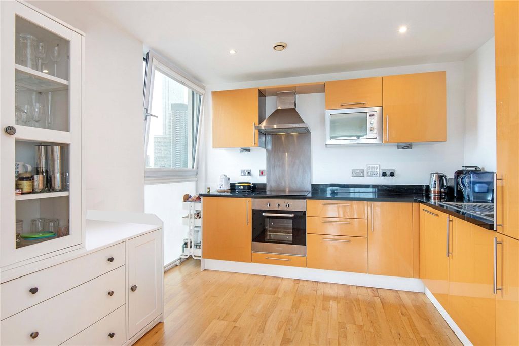 Property photo 2 of 11 Picture No. 03