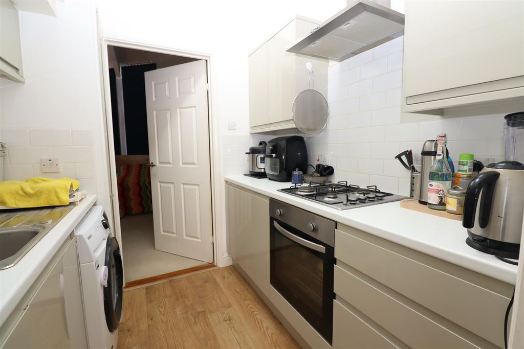 Property photo 3 of 13