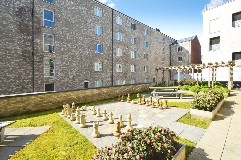 Property photo 1 of 17 Picture No. 15