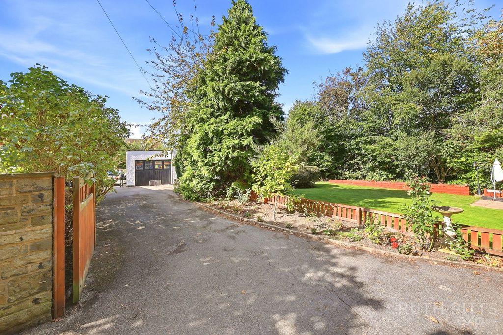 Property photo 3 of 40