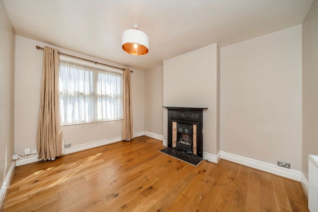 Property photo 3 of 7