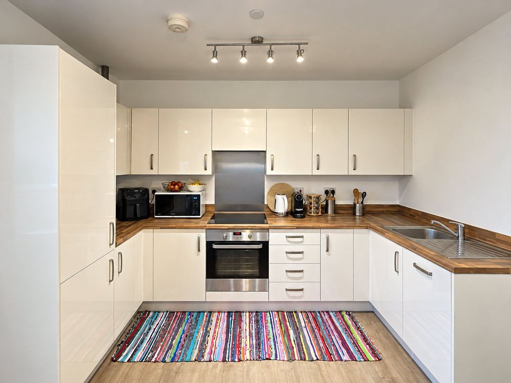 Property photo 2 of 13 Kitchen