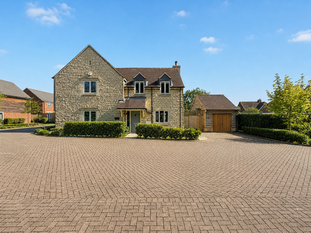 Property photo 1 of 14 A0747E0497174F11Acf1Ed34d663B726