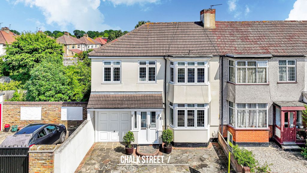 Property photo 1 of 33