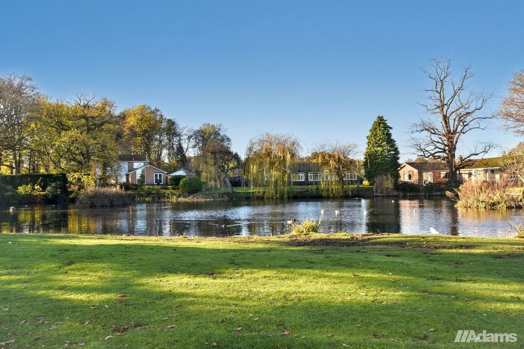 Property photo 2 of 27