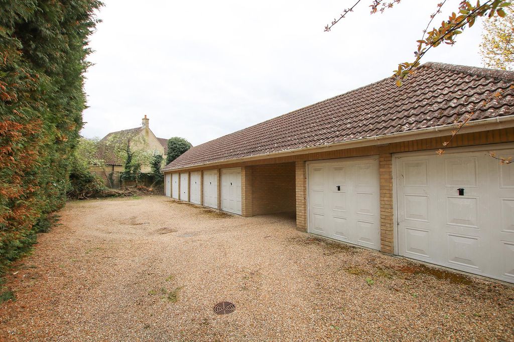 Property photo 2 of 8 Img_4557.Jpg