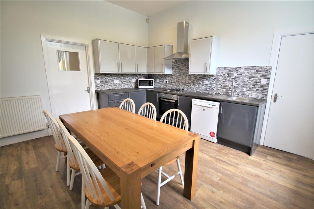 Property photo 2 of 36 Kitchen 1.Jpg