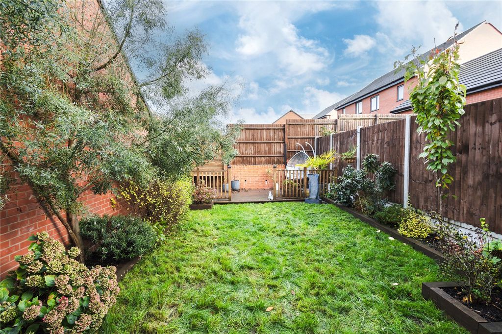 Property photo 3 of 38 Picture No. 32