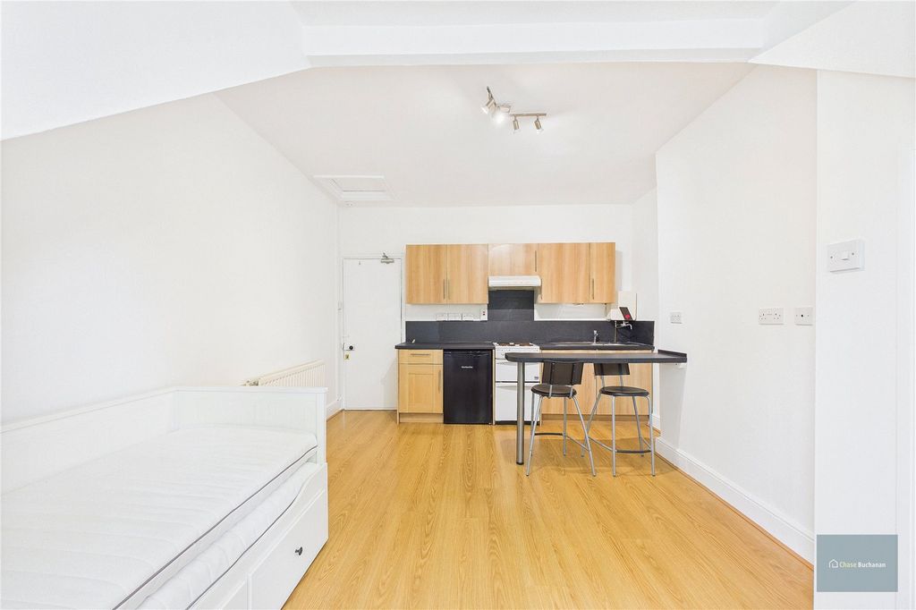Property photo 2 of 7 Picture No. 06