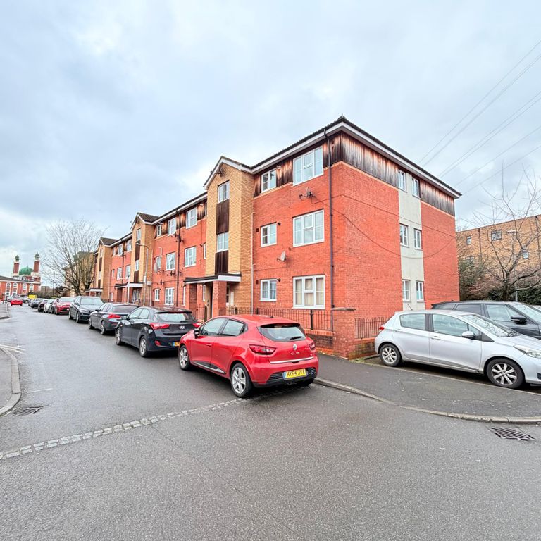 Property photo 1 of 13 Purpose-Built Apartment | Two Bedrooms | Long Lease