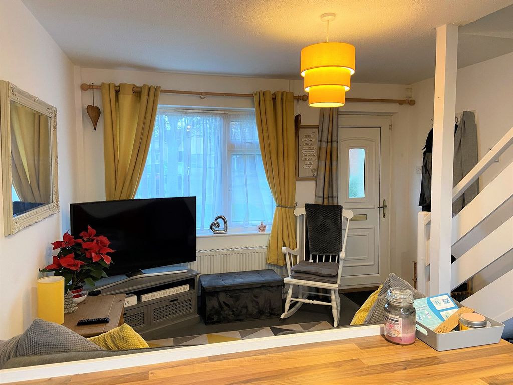 Property photo 3 of 7