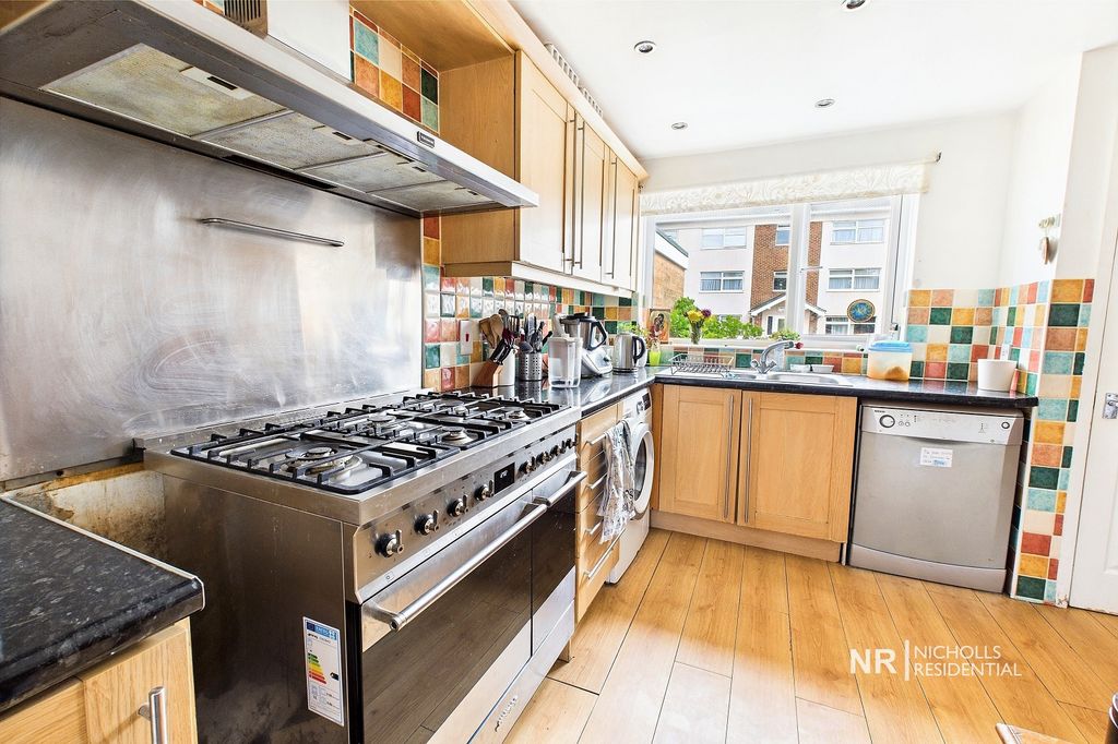 Property photo 3 of 12 Kitchen Area