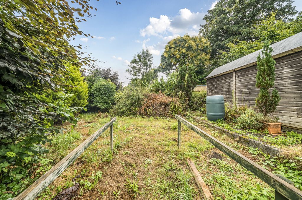 Property photo 3 of 16 3 - 1332268-1-6888B91...