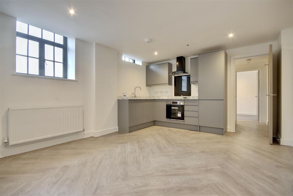 Property photo 2 of 11 769Ba77A-856C-4A17-94C6-7Ec8A3D89663_1_201_A.Jpeg