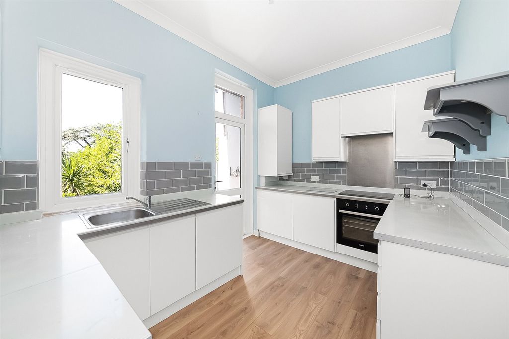 Property photo 2 of 14 Picture No. 08