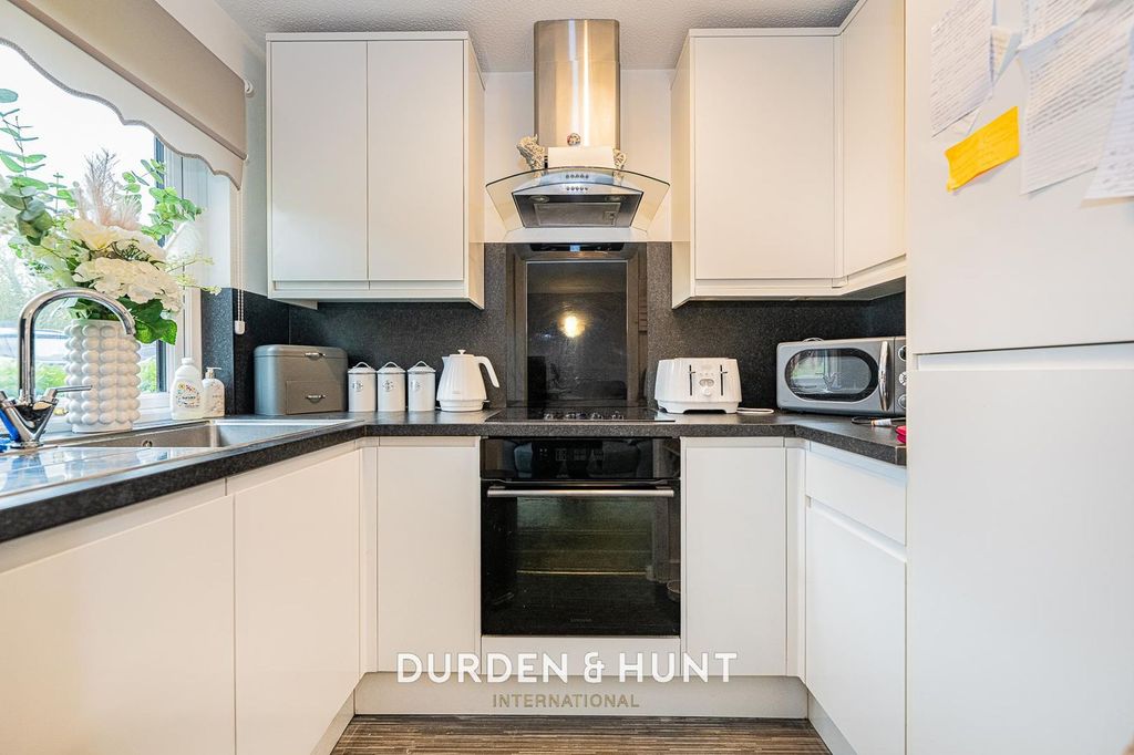 Additional image 4 of 1 bed property for saleAbigail Court, Ongar CM5